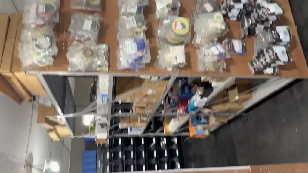 Frota de empilhadeiras em estoque